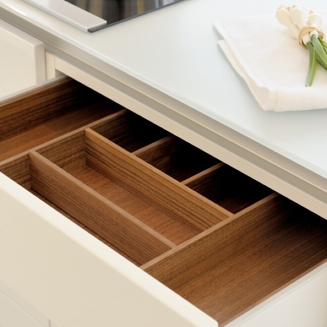 Überraschungsei-Farben, nur umgekehrt: außen hell, innen geschmackvoll ... Überraschungsei-Farben, nur umgekehrt: außen hell, innen geschmackvoll ...